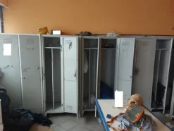 3#7049 Arredi e attrezzature per officina e ufficio