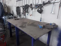 3#7049 Arredi e attrezzature per officina e ufficio