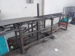 3#7049 Arredi e attrezzature per officina e ufficio