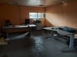 3#7049 Arredi e attrezzature per officina e ufficio