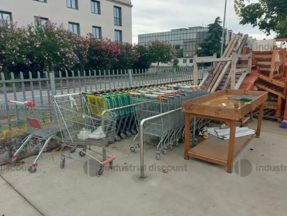 46#9470 Arredi e attrezzature per ristorazione e settore alimentare