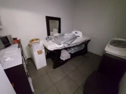 1#7919 Arredi e attrezzature per trattamenti estetici