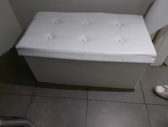 1#7919 Arredi e attrezzature per trattamenti estetici