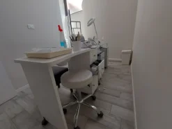 1#7919 Arredi e attrezzature per trattamenti estetici