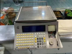 7#7940 Arredi e attrezzature reparto alimentari