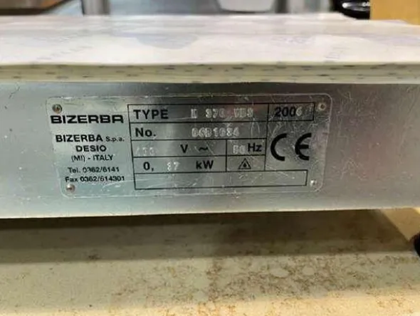 7#7940 Arredi e attrezzature reparto alimentari