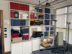 8#7931 Arredi e attrezzature ufficio