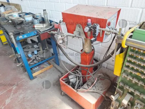 4#9630 Arredi e attrezzi reparto Carrozzeria
