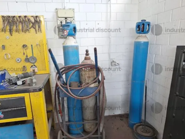 4#9630 Arredi e attrezzi reparto Carrozzeria