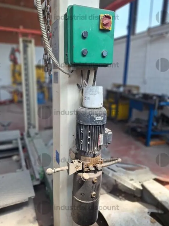 4#9630 Arredi e attrezzi reparto Carrozzeria