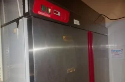 84#7922 Arredi e complementi di arredo per mensa aziendale