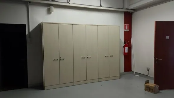 5#7345 Arredi ed attezzatura da ufficio