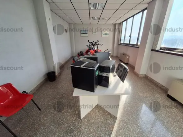 112#9186 Arredi ed attrezzatura per ufficio