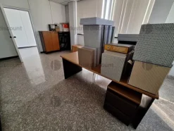 112#9186 Arredi ed attrezzatura per ufficio