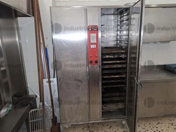 3#8808 Arredi ed attrezzature da laboratorio di pasticceria e prodotti da bar