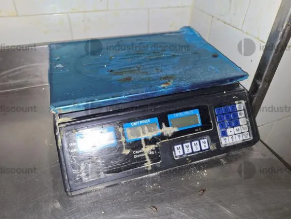 3#8808 Arredi ed attrezzature da laboratorio di pasticceria e prodotti da bar