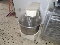 3#8808 Arredi ed attrezzature da laboratorio di pasticceria e prodotti da bar