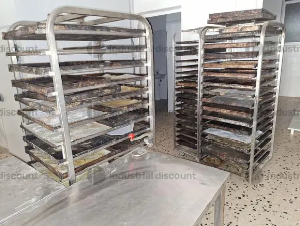 3#8808 Arredi ed attrezzature da laboratorio di pasticceria e prodotti da bar