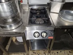 3#8808 Arredi ed attrezzature da laboratorio di pasticceria e prodotti da bar