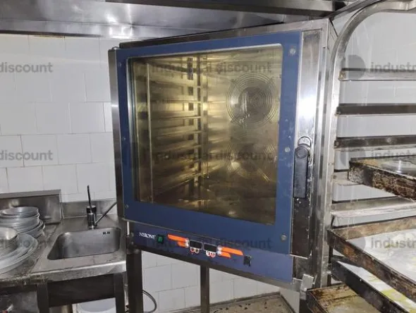 3#8808 Arredi ed attrezzature da laboratorio di pasticceria e prodotti da bar