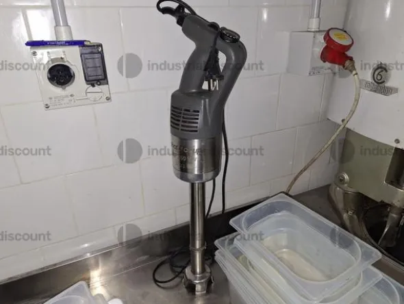 3#8808 Arredi ed attrezzature da laboratorio di pasticceria e prodotti da bar