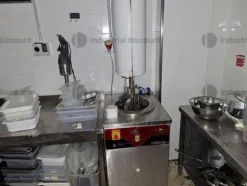 3#8808 Arredi ed attrezzature da laboratorio di pasticceria e prodotti da bar