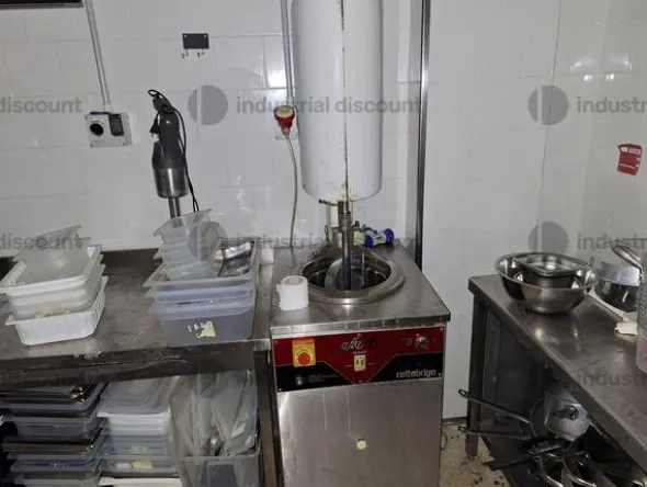 3#8808 Arredi ed attrezzature da laboratorio di pasticceria e prodotti da bar