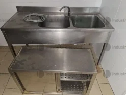 3#10023 Arredi ed attrezzature da ristorante