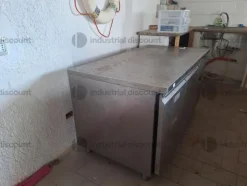 3#10023 Arredi ed attrezzature da ristorante