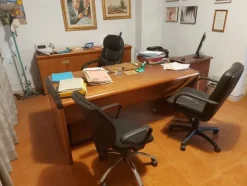 1#8092 Arredi ed attrezzature da ufficio