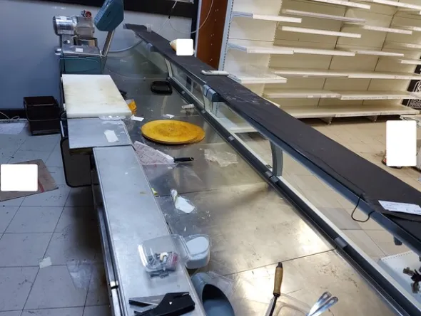 1#7767 Arredi ed attrezzature per il commercio di generi alimentari