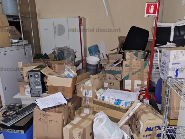 1#10116 Arredi ed attrezzature per laboratorio odontoiatrico
