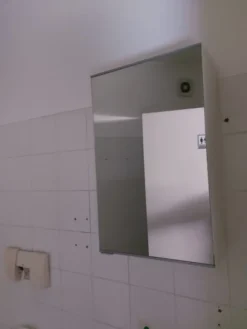 1#8503 Arredi ed attrezzature varie per attivita' commerciale