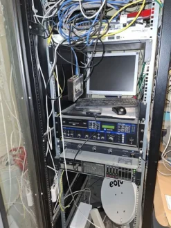 21#8242 Arredi e macchine elettroniche da ufficio.