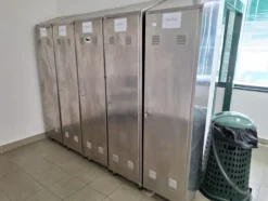21#8242 Arredi e macchine elettroniche da ufficio.