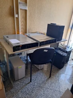1#8510 Arredi e macchine elettroniche da ufficio