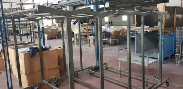 17#4206 Arredi per laboratorio cucito