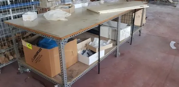 17#4206 Arredi per laboratorio cucito