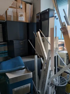 ARREDI PER UFFICIO