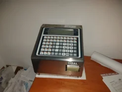 2#8012 Arredi per ufficio e attrezzature informatiche