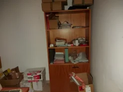 2#8012 Arredi per ufficio e attrezzature informatiche