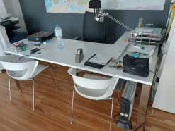 1#8119 Arredi per ufficio e negozio