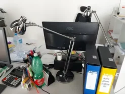 1#8119 Arredi per ufficio e negozio
