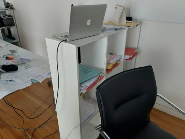 1#8119 Arredi per ufficio e negozio