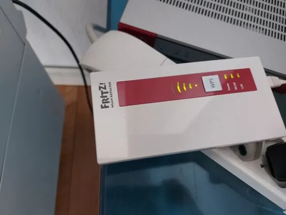 1#8119 Arredi per ufficio e negozio