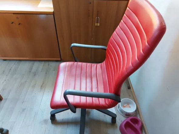 10#8011 Arredi per ufficio e spogliatoi