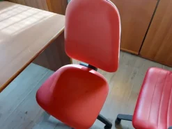 10#8011 Arredi per ufficio e spogliatoi