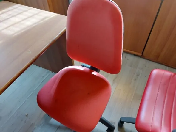 10#8011 Arredi per ufficio e spogliatoi