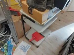 10#8011 Arredi per ufficio e spogliatoi