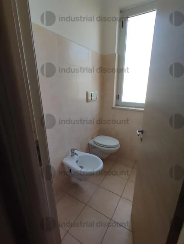 3#10039 Arredi ufficio